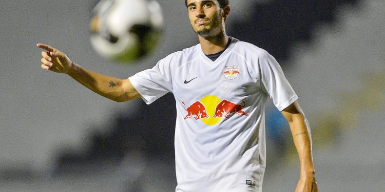 100º GOL SAI NA QUINTA?   Bragantino enfrenta Inter, que tem o artilheiro do Brasileirão