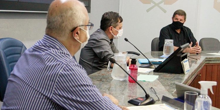 Cartão Vai: Prefeitura acusa empresa de dificultar crédito