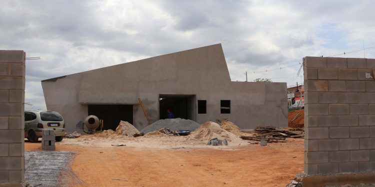 Construção de creche no Henedina Cortez entra na etapa do acabamento