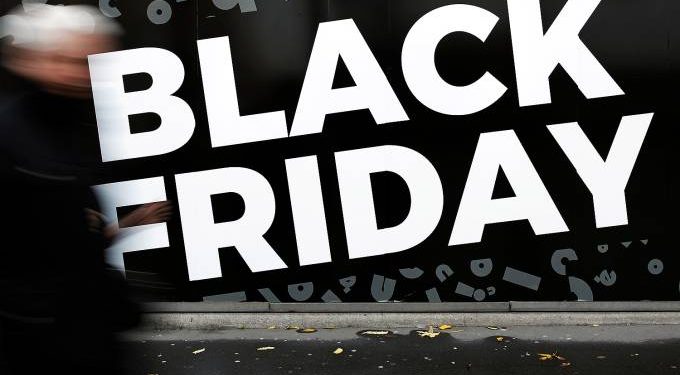 Consumidores devem estar atentos na Black Friday, alerta Procon