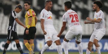 Bragantino vence Botafogo em jogo ruim, mas resultado foi o mais importante