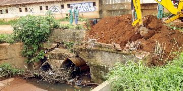 Prefeitura age rápido e repara ponte no CDHU