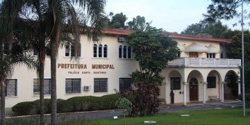 MP propõe ação civil por improbidade administrativa contra o ex-prefeito Fernão Dias