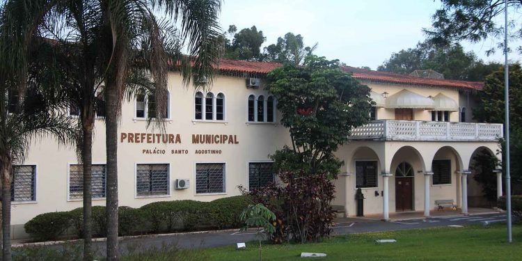 MP propõe ação civil por improbidade administrativa contra o ex-prefeito Fernão Dias