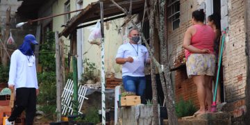 Campanha em prevenção à dengue continua por todo município