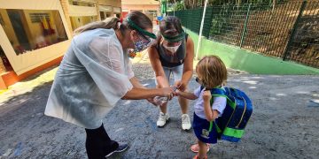 Estudantes voltam às salas de aulas depois de 10 meses