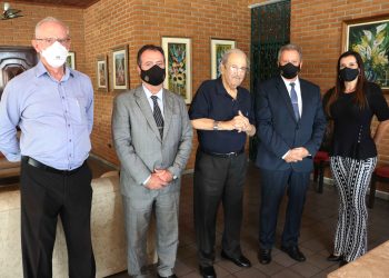 Prefeito recebe visita do novo delegado seccional