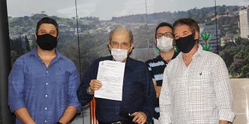 Assinadas ordens de serviços das obras no Jardim Público e Ginásio Agostinho Ercolini