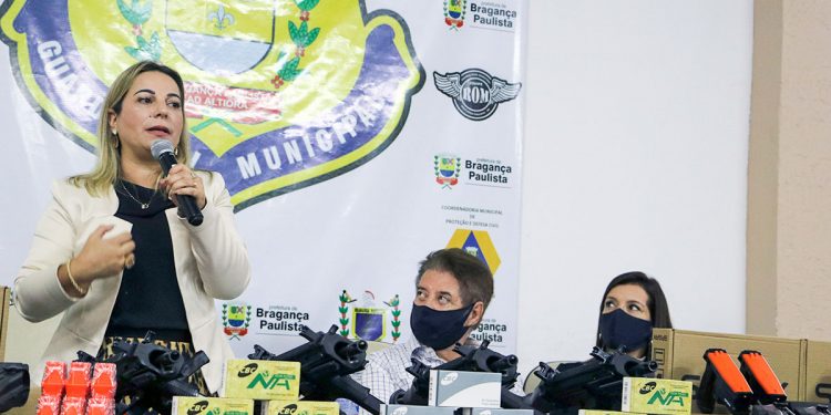 Administração recebe visita da deputada Kátia Sastre que repassou R$ 1,2 milhão ao município