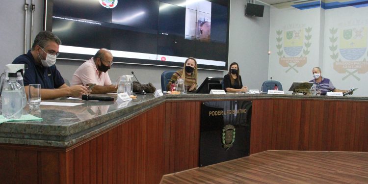 Após reclamações de vereadores, Energisa admite problemas e promete solução rápida