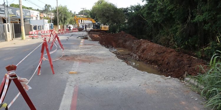 Obras na Av. Juscelino Kubitschek devem durar 45 dias