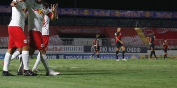 Bragantino vence Atlético-GO e sonha com a Libertadores
