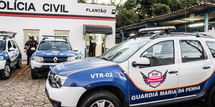 Guardiãs Maria da Penha prendem dois por descumprir medida protetiva