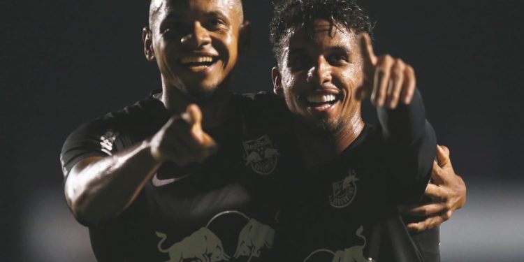 Em jogo de um time só, Bragantino vence a primeira no Paulistão