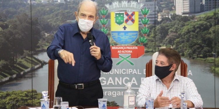 AVANÇO DO CORONAVIRUS: Prefeito apela para a população atender o Decreto