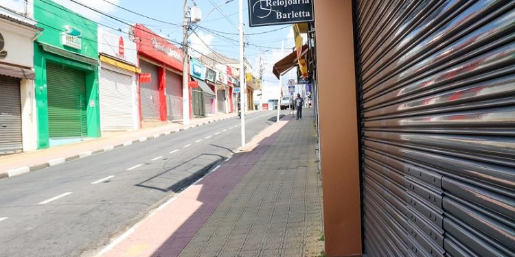 Isolamento chega a 51% no final de semana com mais restrições