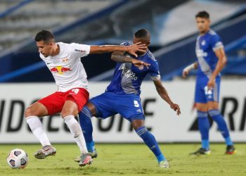 Bragantino tropeça em estreia internacional