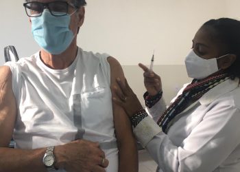 Iniciada vacinação para idosos acima de 64 anos