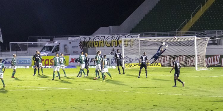 Palmeiras vence e tira o Bragantino do Paulistão