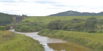 Sem chuva, volume de água do Cantareira volta a ficar abaixo de 50% 