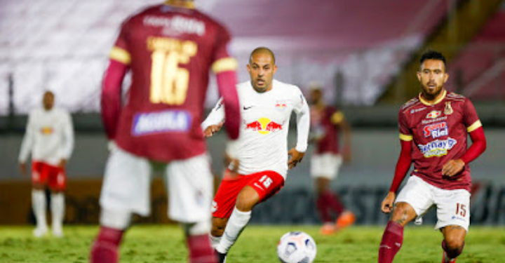 Braga x Tolima   Time treina hoje e embarca amanhã para a Venezuela