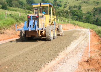 Estado anuncia R$ 1,2 bilhão no Programa Novas Estradas Vicinais