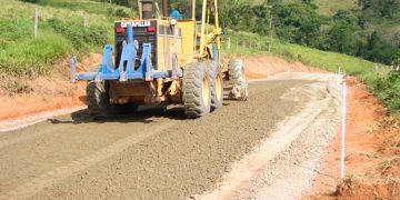 Estado anuncia R$ 1,2 bilhão no Programa Novas Estradas Vicinais