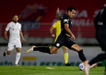 COM SABOR DE DERROTA: Sem criatividade, Bragantino abre 2 x 0 mas deixa Fluminense empatar