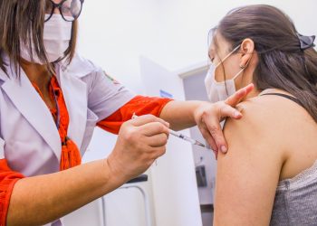 Vacina Covid-19: Aberto agendamento para pessoas de 30 ou mais com comorbidades e deficiências