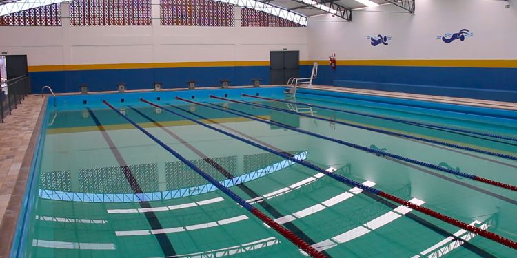 Reformada, piscina do Lourenção é entregue