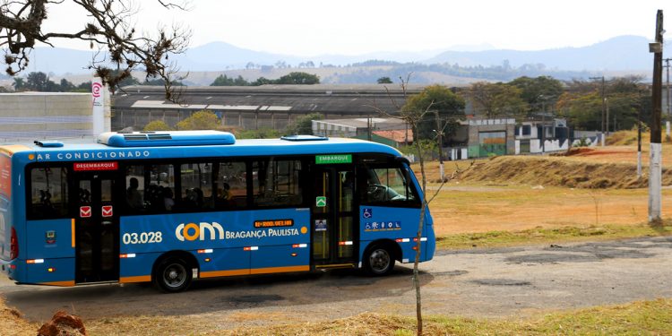 Linha de ônibus gratuita Centro/Posto de Monta funciona em caráter experimental