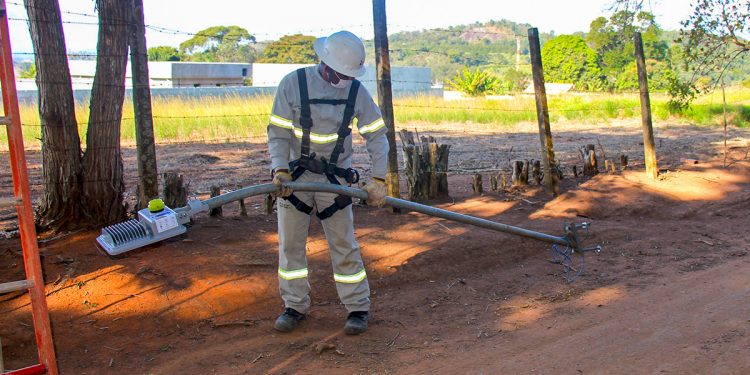 Rede de iluminação pública chega a mais 25 localidades