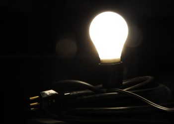 Setembro começa com conta de luz bem mais cara