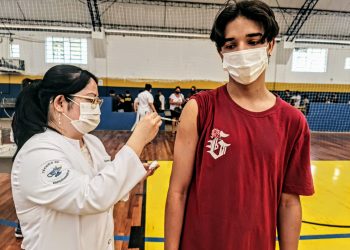 Agendamento para vacinação de pessoas acima de 12 anos será aberto às 12h