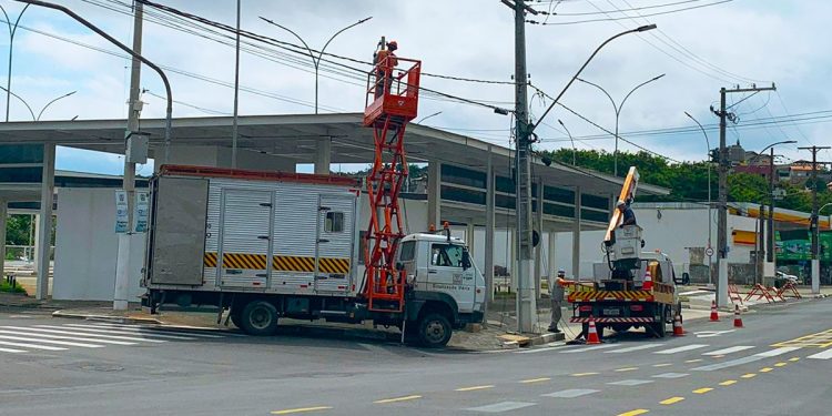 Prefeitura instala semáforos no cruzamento das Ruas Tupi e Pedro Splendore