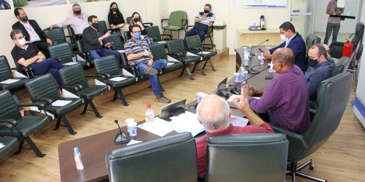 Vereadores votam oito matérias na sessão de hoje