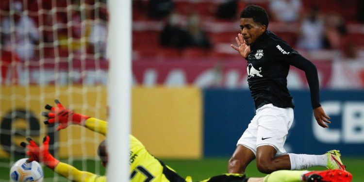 Empate no fim fez justiça ao Bragantino diante do Internacional