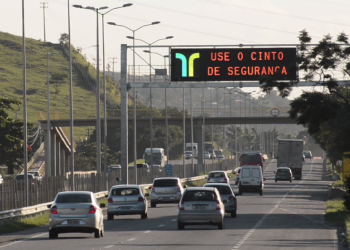 Mais de 1 milhão de veículos esperados para o ano novo na rodovia Fernão Dias