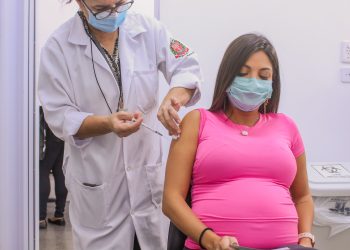 Após baixa adesão à vacina, casos de síndrome gripal aumentam nos hospitais