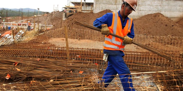 Criação de emprego formal na cidade é o melhor em três anos