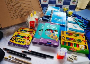 Prefeitura entrega kits escolares a 15 mil estudantes   
