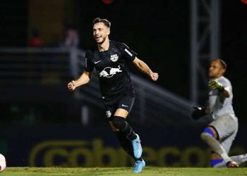 Bragantino derrota o Água Santa e mantém a liderança