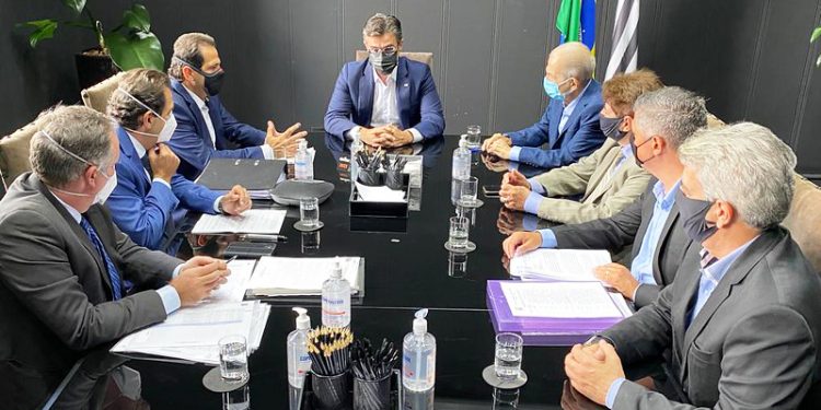 Em audiência com vice-governador: Prefeito pede hospital, creches e cobra verba para melhorias para o município 