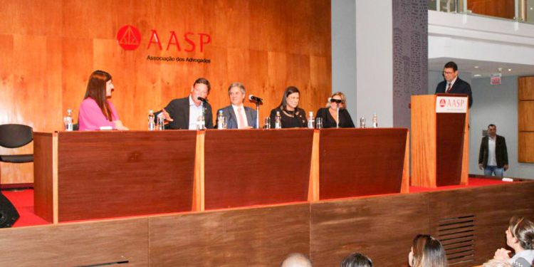 POLÍTICAS PÚBLICAS PARA MULHERES : Anunciada criação da Câmara Técnica de Enfrentamento à Violência contra a Mulher