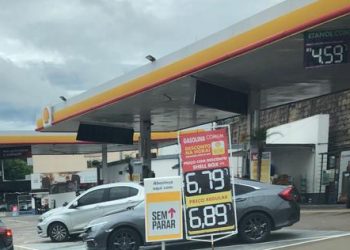 Alta dos combustíveis leva litro da gasolina a R$ 6,89 e botijão de gás a R$ 125