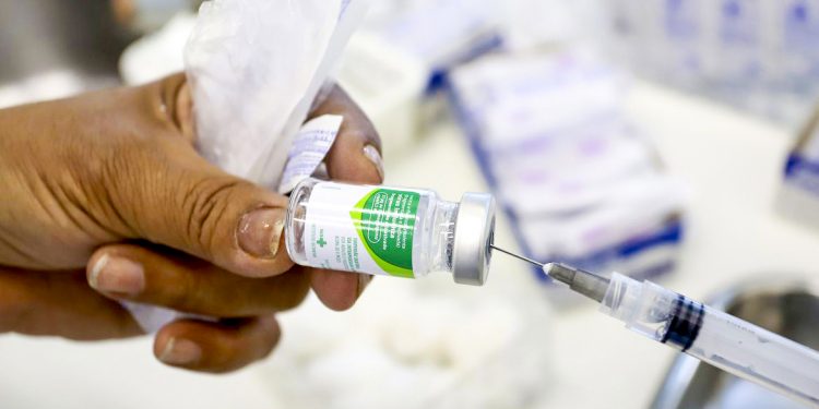 Vacinação nacional contra a gripe começa dia 4 de abril