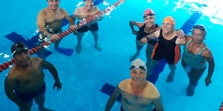 Atletas da natação se preparam para os Jogos da Melhor Idade 