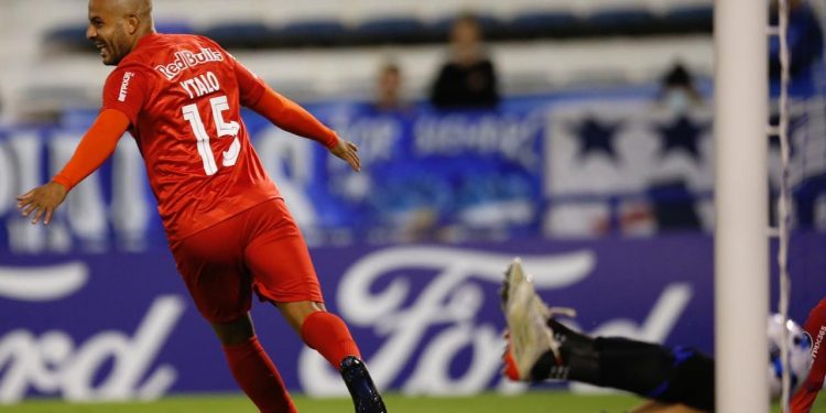 Com gols de Ytalo, Bragantino busca o empate e segura o Vélez em Buenos Aires