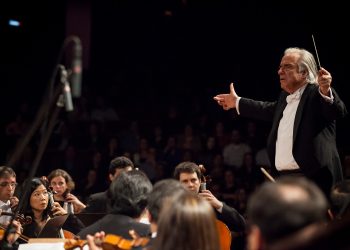 Com regência de João Carlos Martins, Camerata Bachiana se apresenta em Bragança