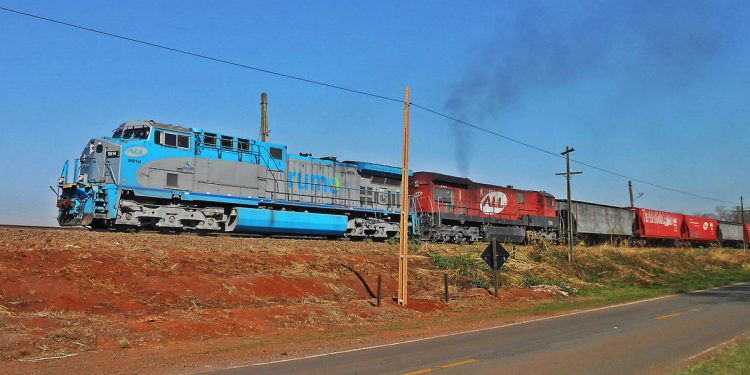 Deputados analisam projeto que transforma malha ferroviária paulista